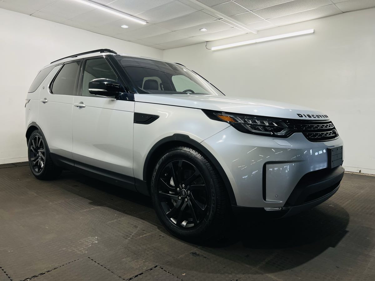 2018 Land Rover Discovery HSE 7 Seat Package Black Design Package