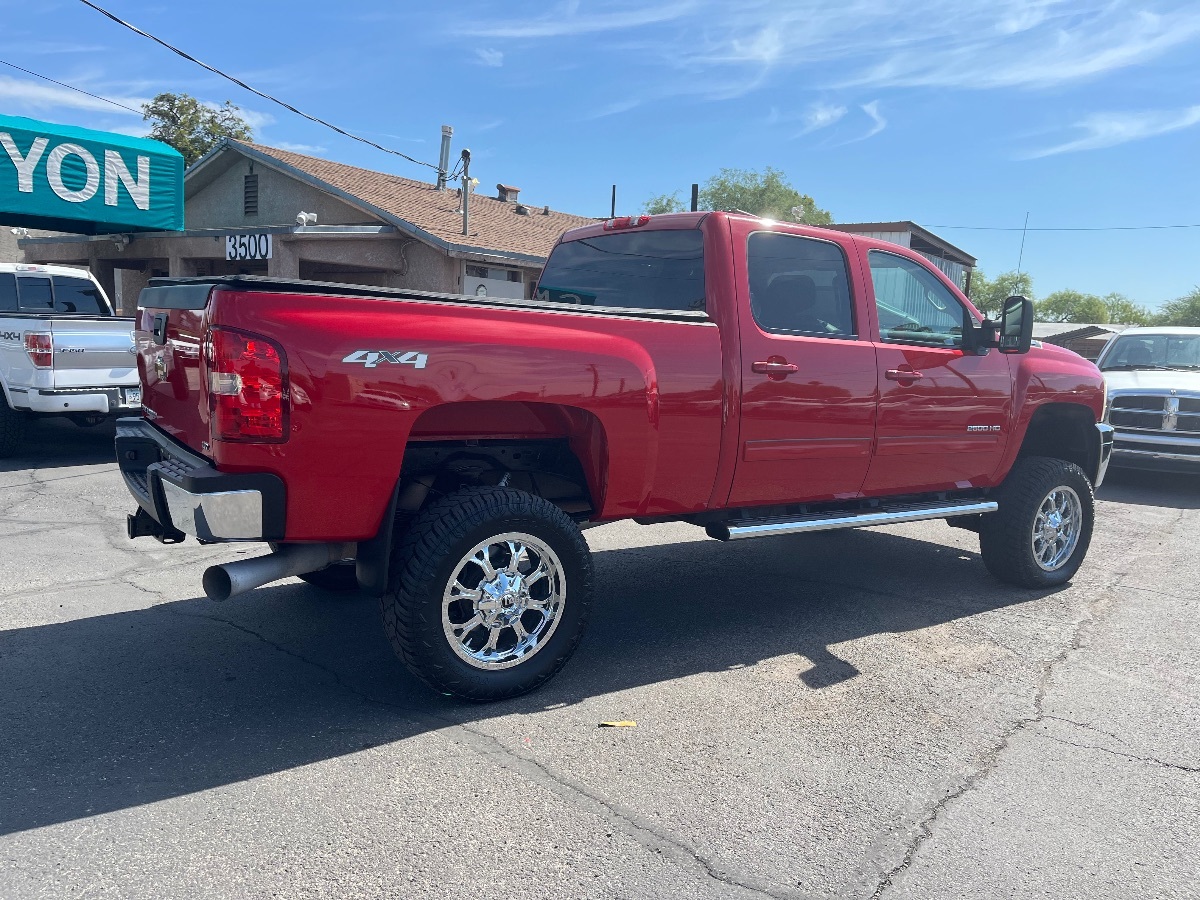 2011 Chevrolet Silverado 2500HD LTZ photo 4