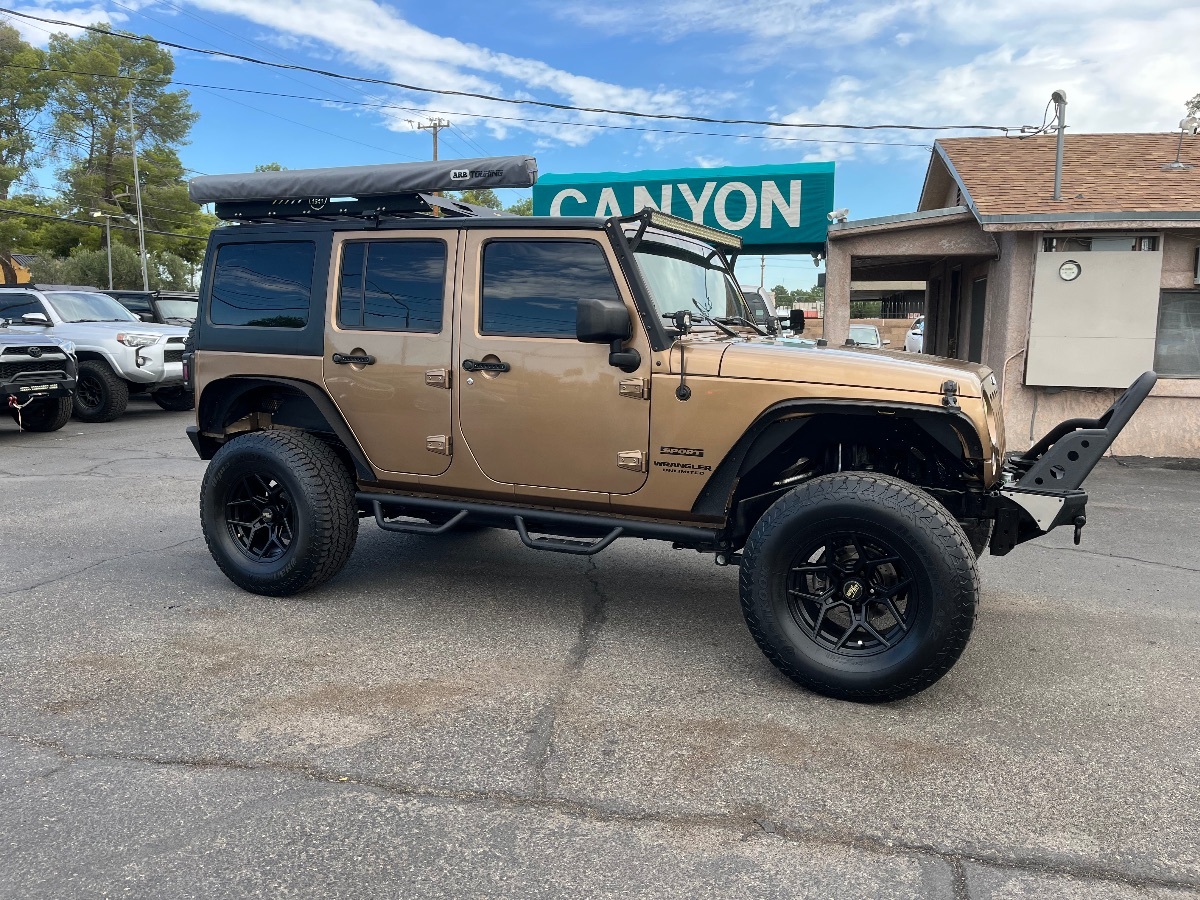 2015 Jeep Wrangler Unlimited Sport photo 2