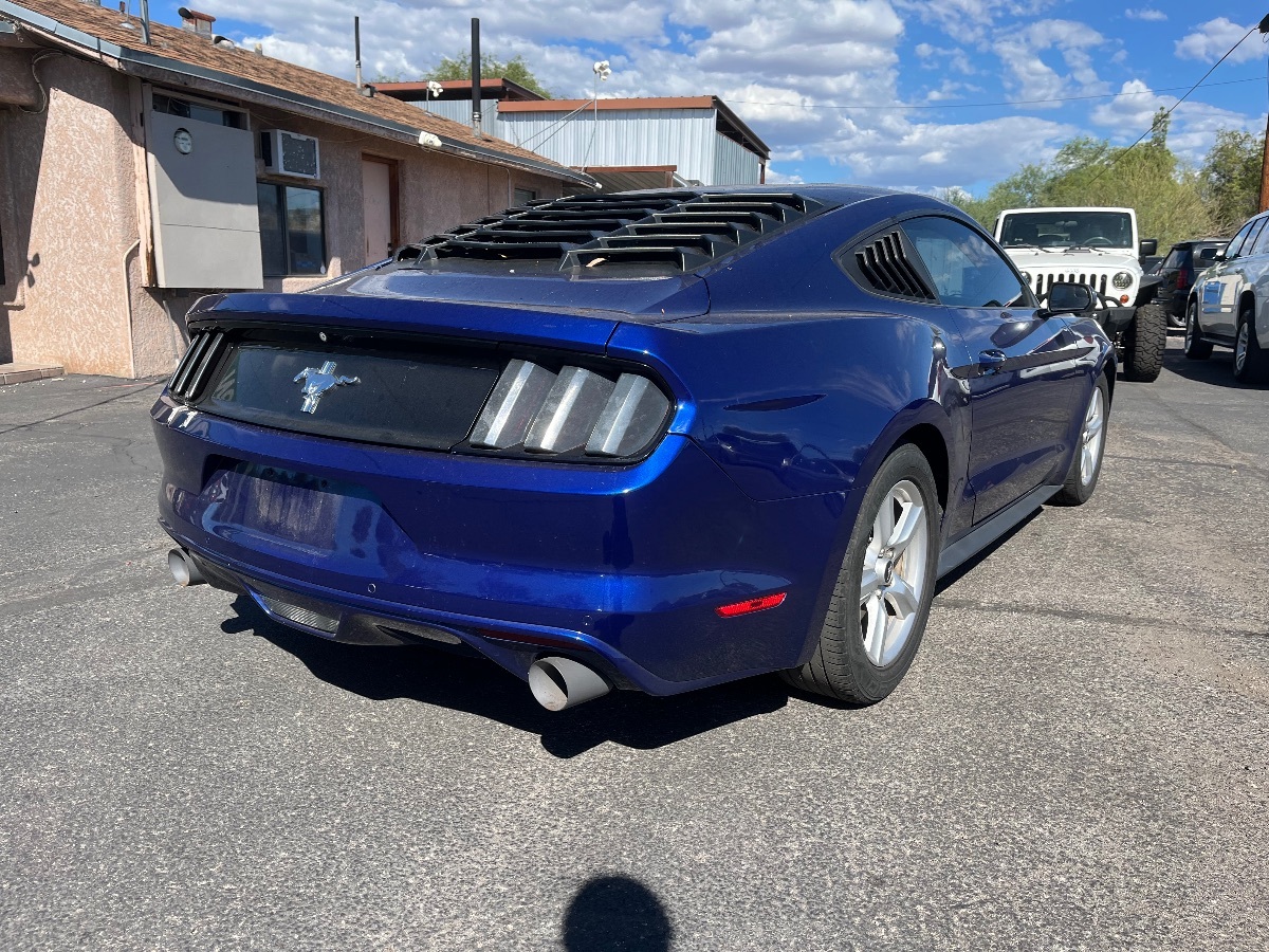 2016 Ford Mustang V6 photo 3