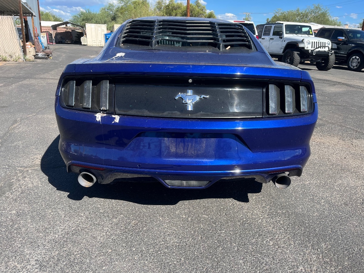 2016 Ford Mustang V6 photo 4