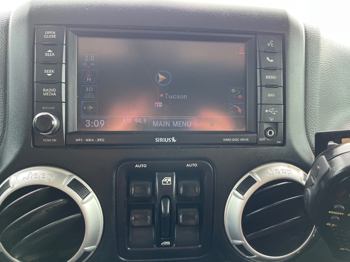 2015 Jeep Wrangler Unlimited Rubicon Hard Rock photo 14
