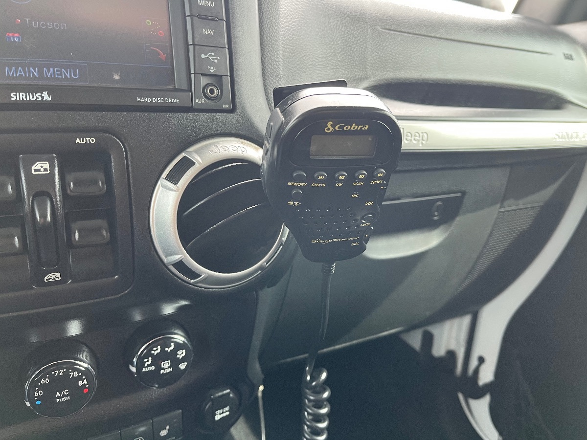2015 Jeep Wrangler Unlimited Rubicon Hard Rock photo 16