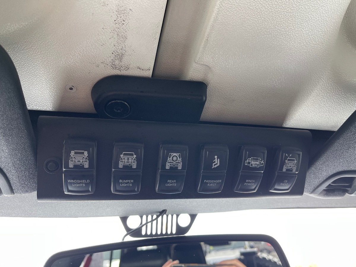 2015 Jeep Wrangler Unlimited Rubicon Hard Rock photo 23