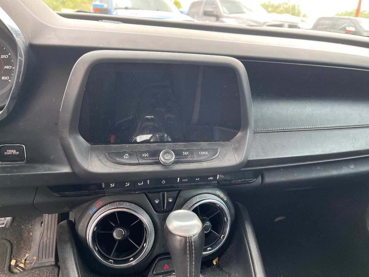 2019 Chevrolet Camaro 1LT RS photo 9