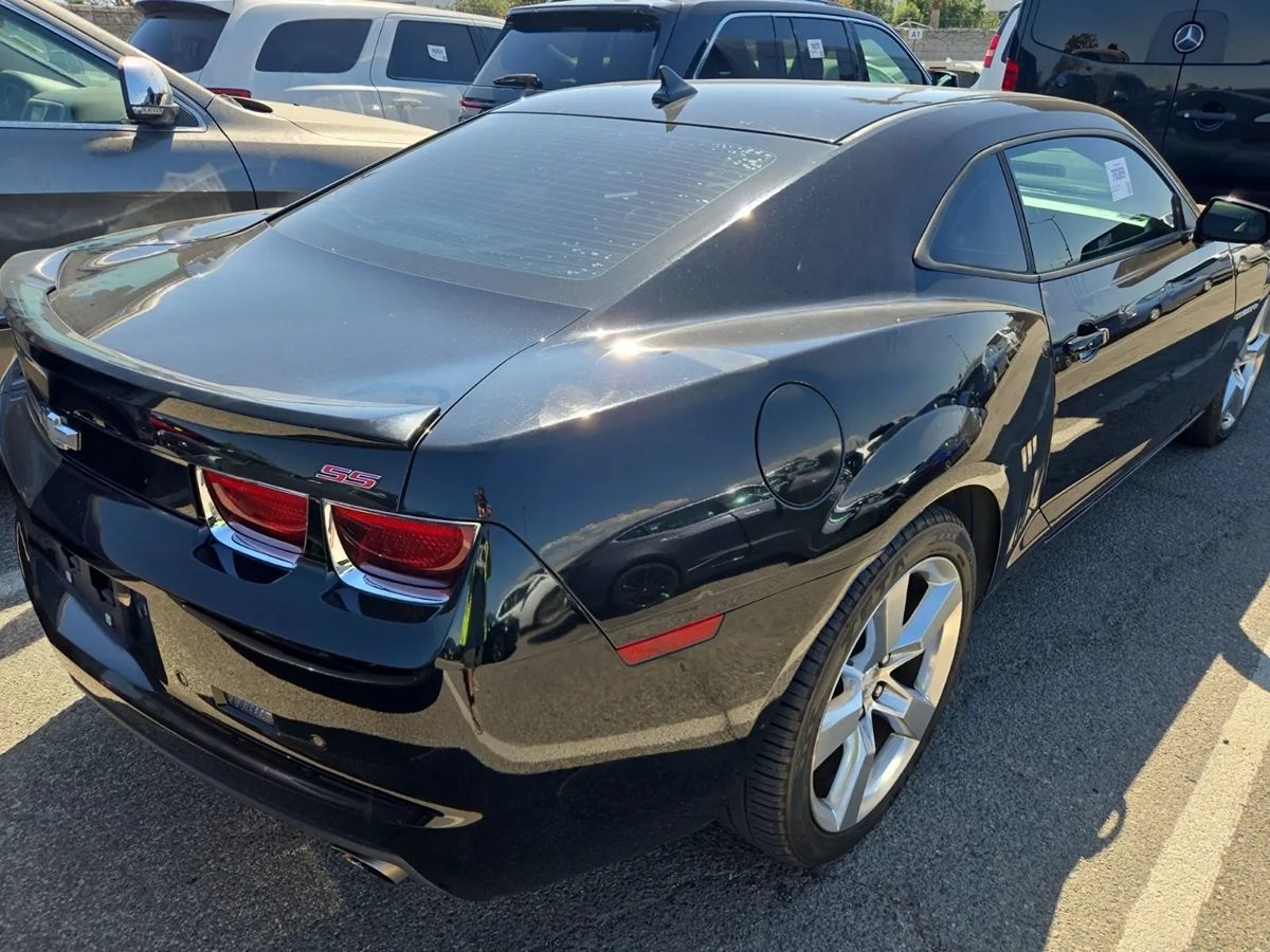 2012 Chevrolet Camaro 2SS RS photo 4