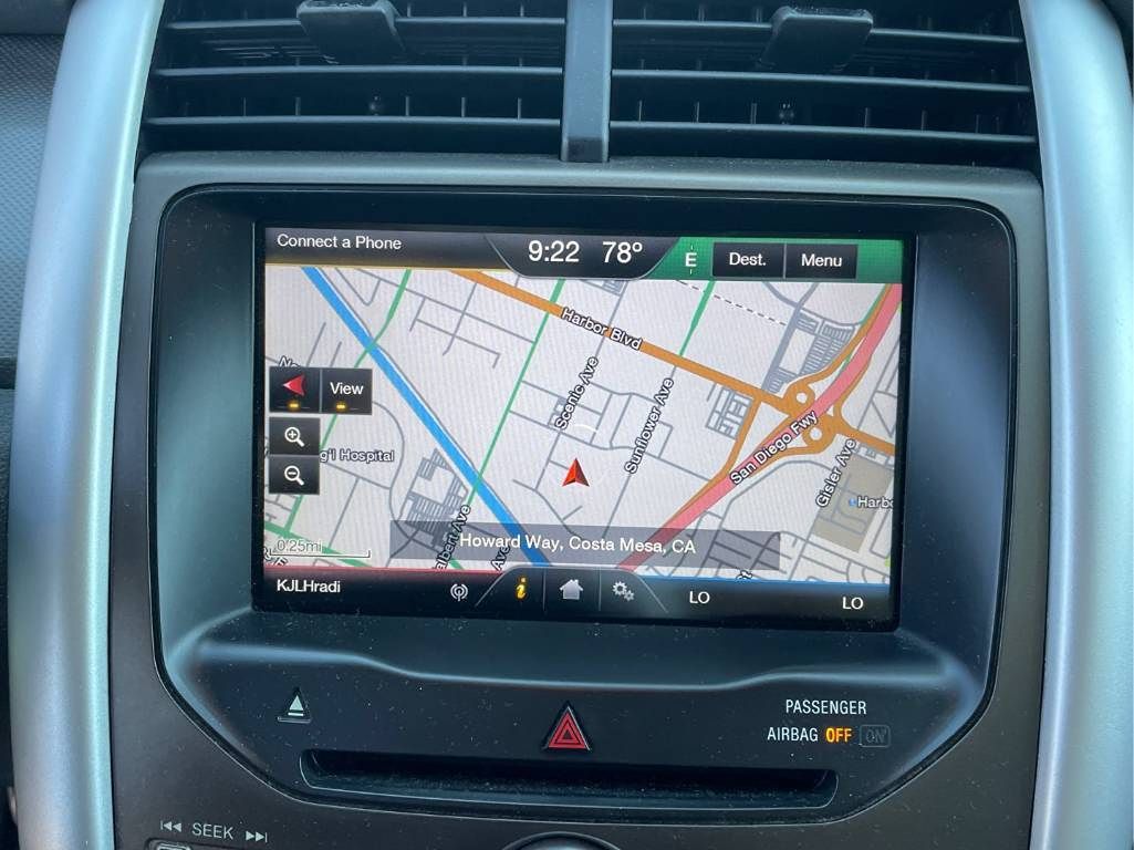 2013 Ford Edge SEL photo 10