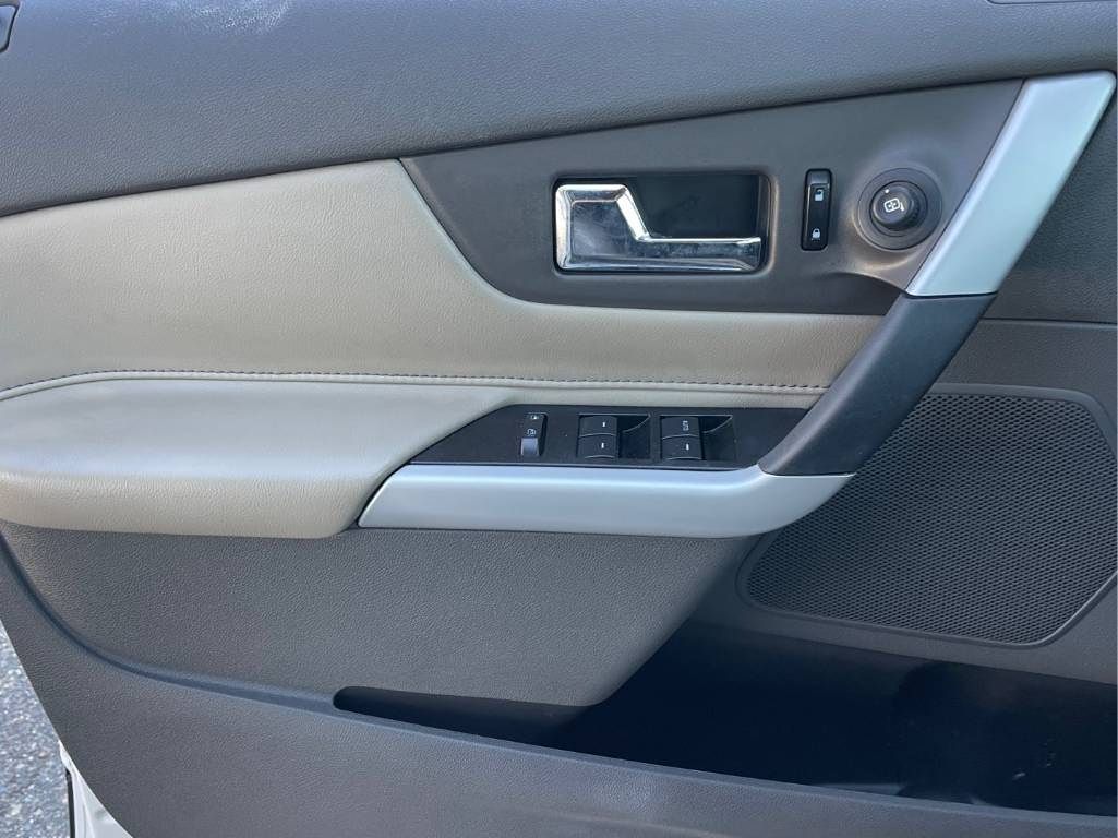 2013 Ford Edge SEL photo 11