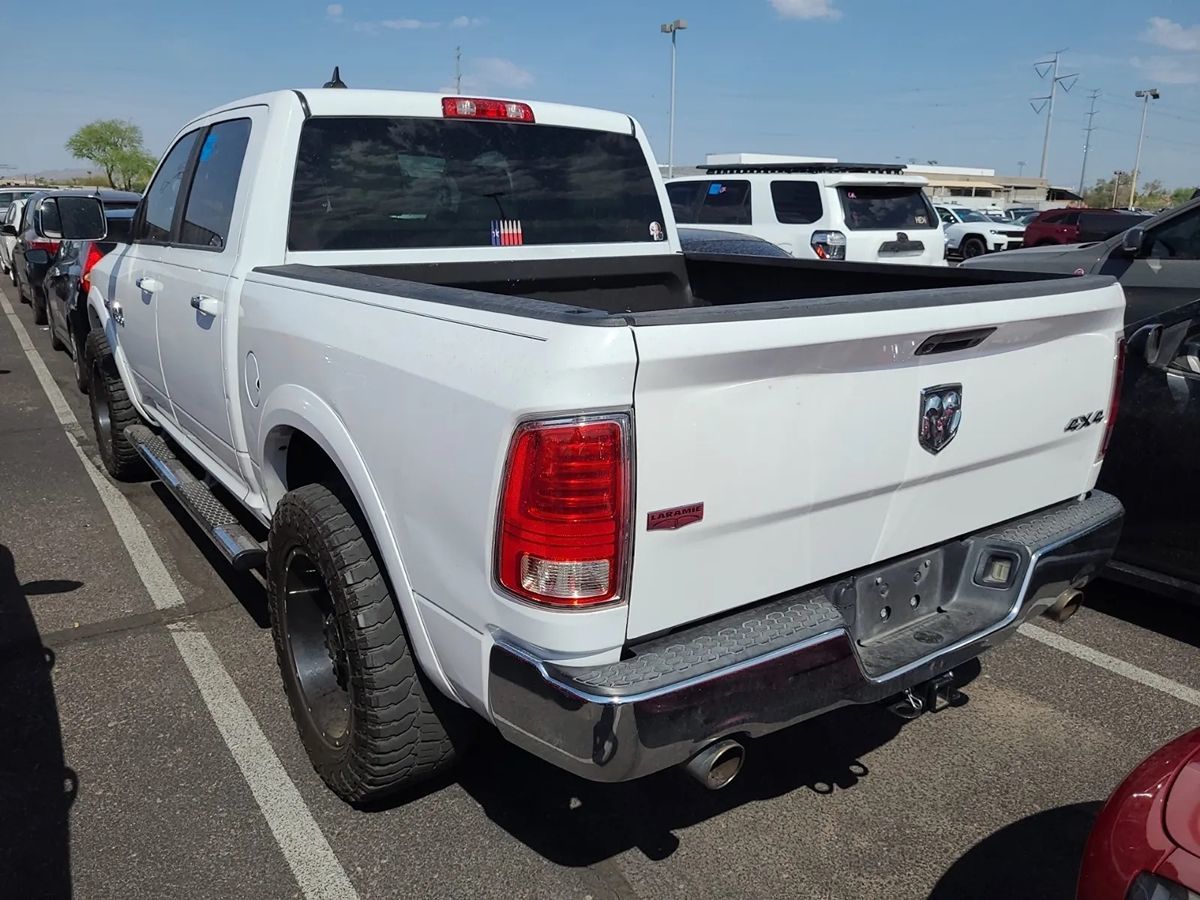 2014 Ram 1500 Laramie photo 2