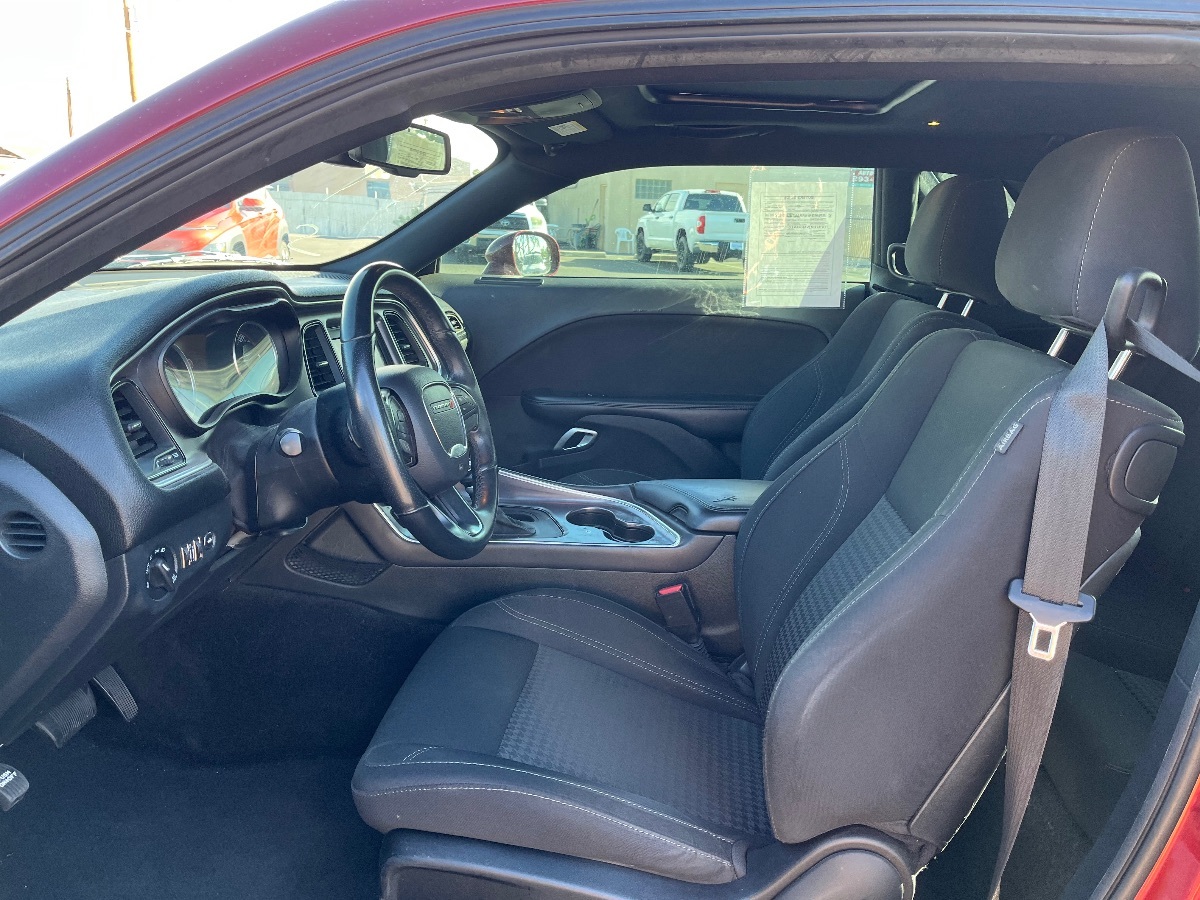 2018 Dodge Challenger R/T photo 11