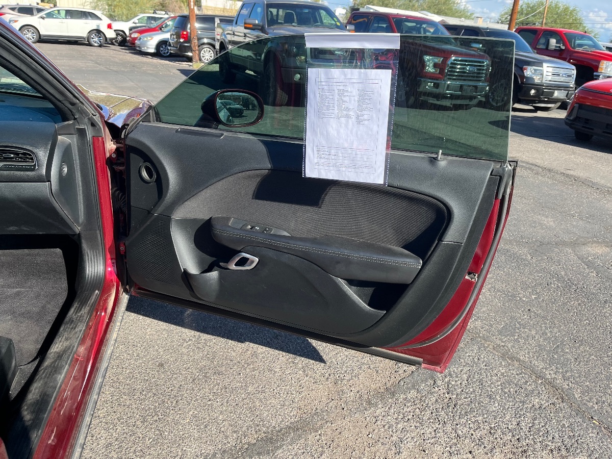 2018 Dodge Challenger R/T photo 16