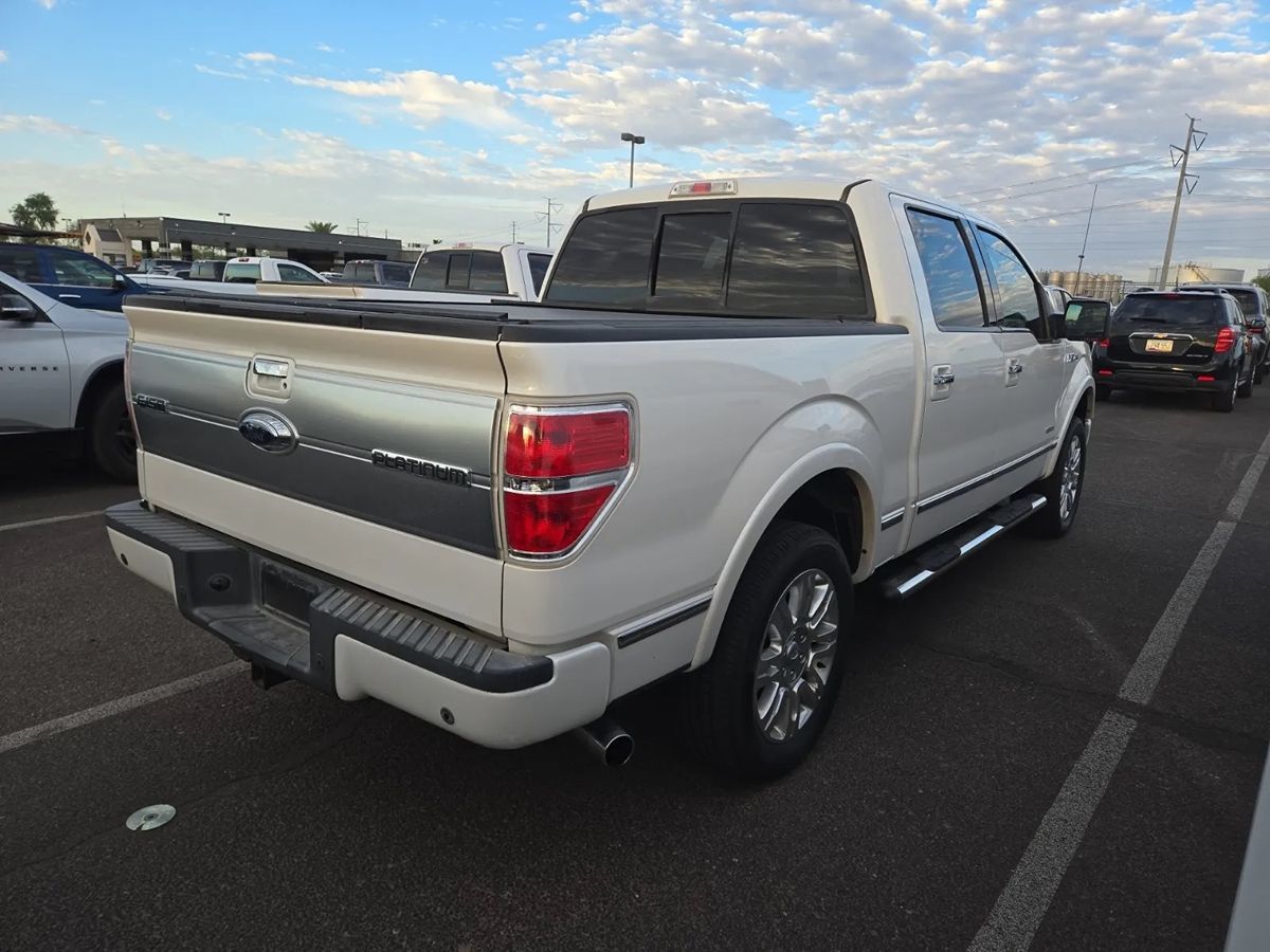 2013 Ford F-150 Platinum photo 4