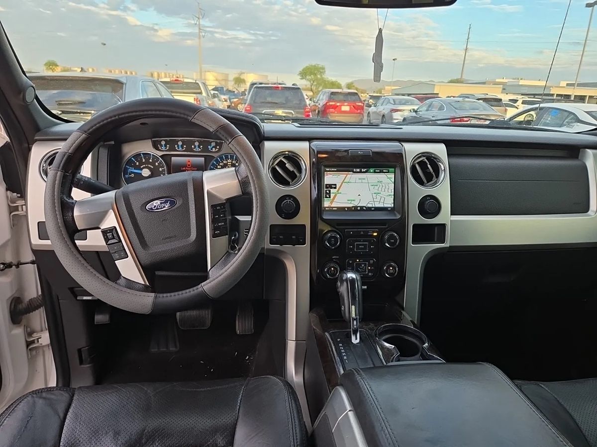2013 Ford F-150 Platinum photo 7