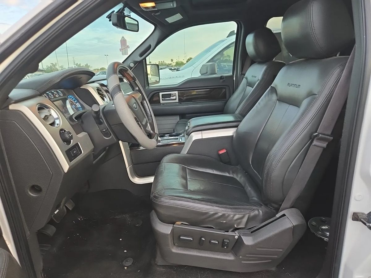 2013 Ford F-150 Platinum photo 8