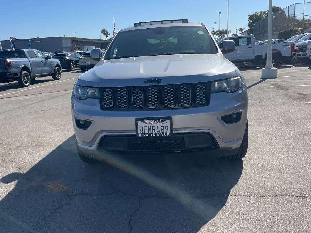 2018 Jeep Grand Cherokee Altitude photo 2