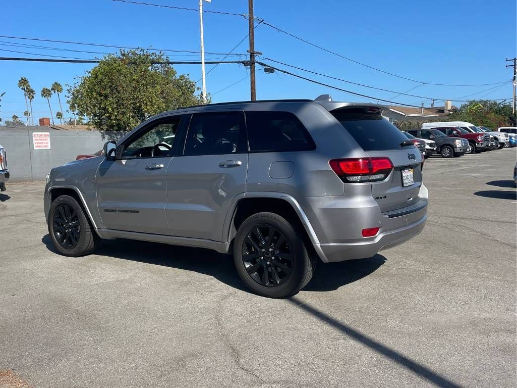 2018 Jeep Grand Cherokee Altitude photo 7