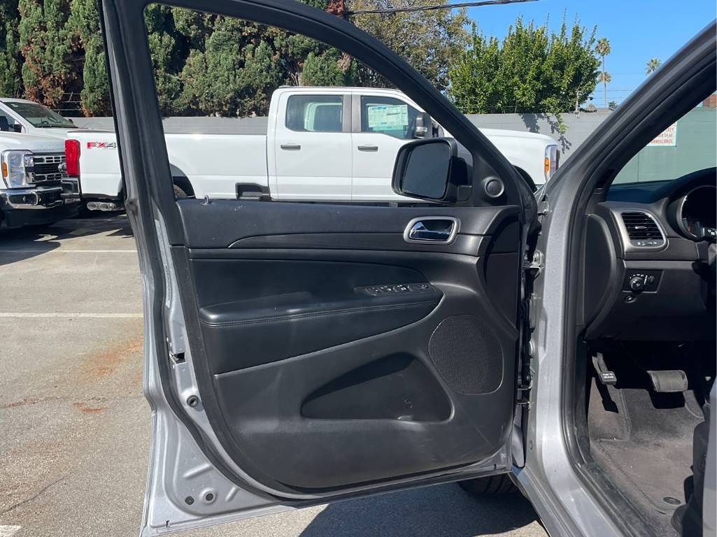 2018 Jeep Grand Cherokee Altitude photo 10