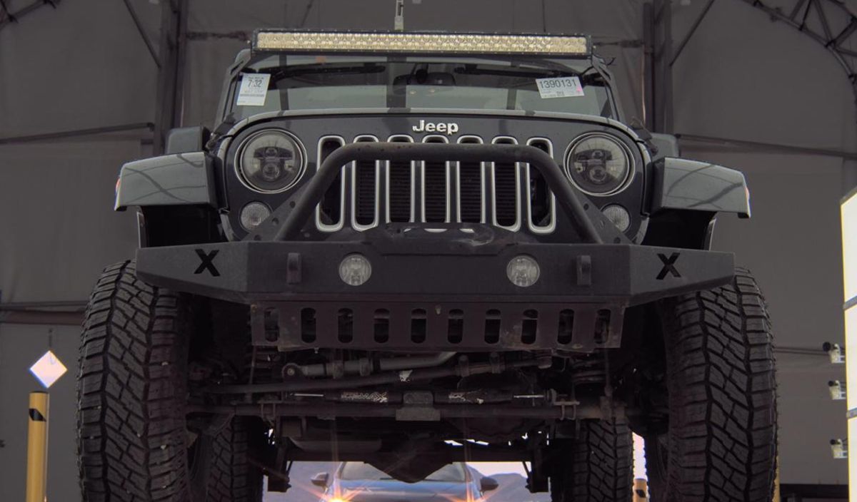2016 Jeep Wrangler Unlimited Sahara photo 3