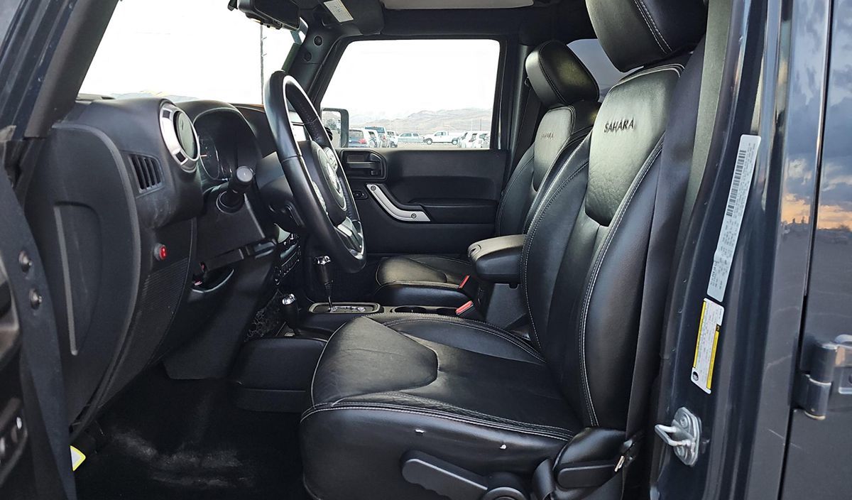 2016 Jeep Wrangler Unlimited Sahara photo 9