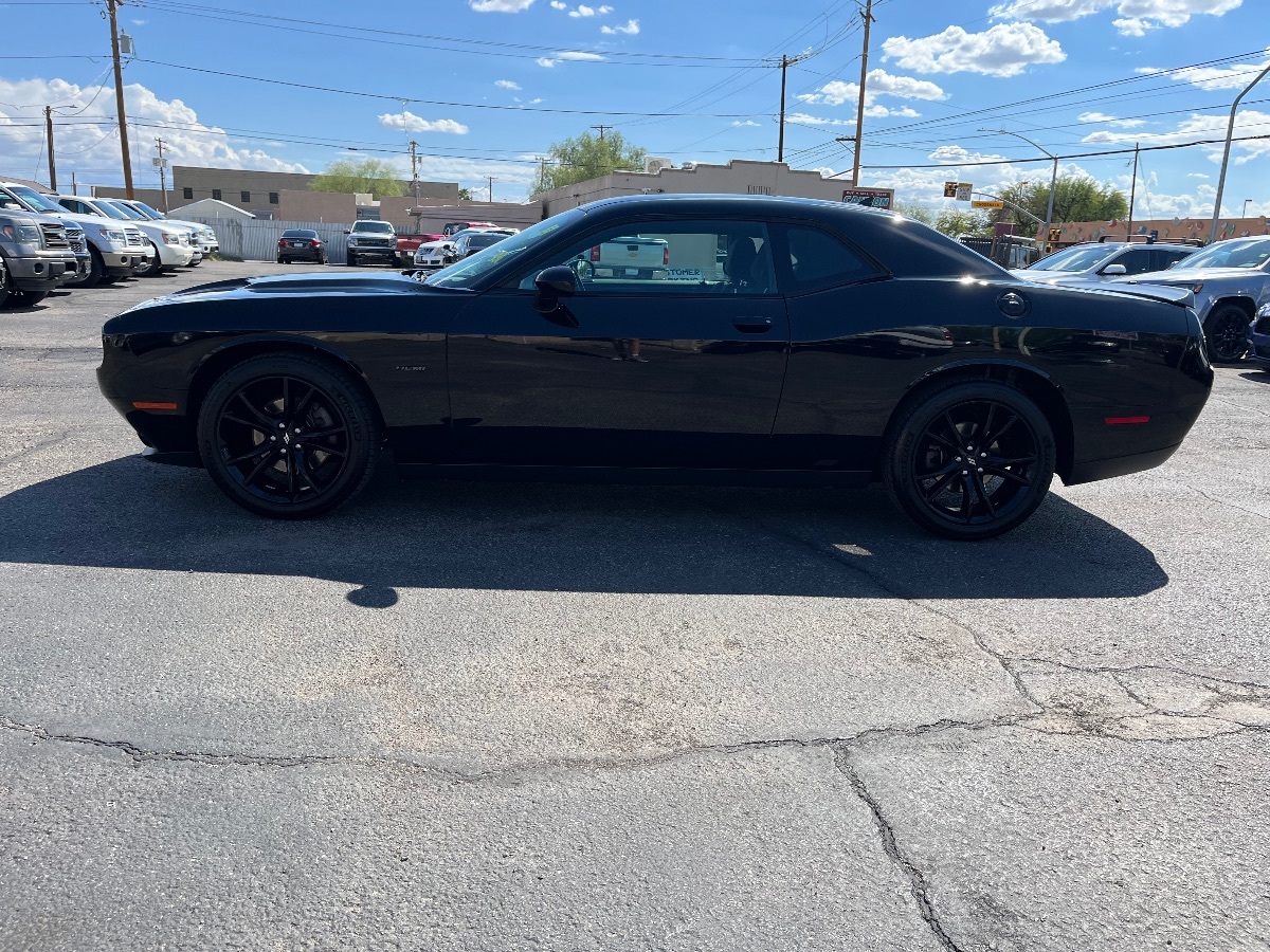2017 Dodge Challenger R/T photo 8