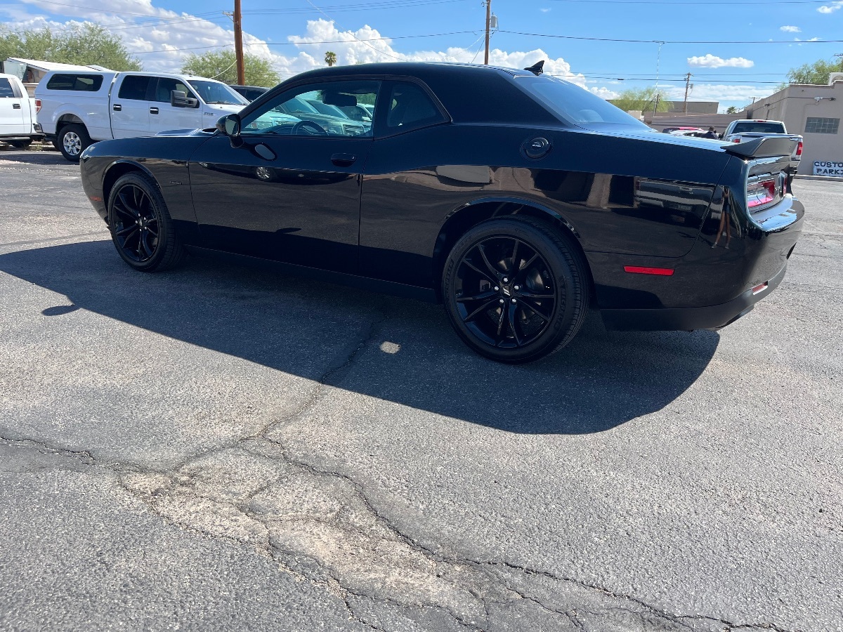 2017 Dodge Challenger R/T photo 7