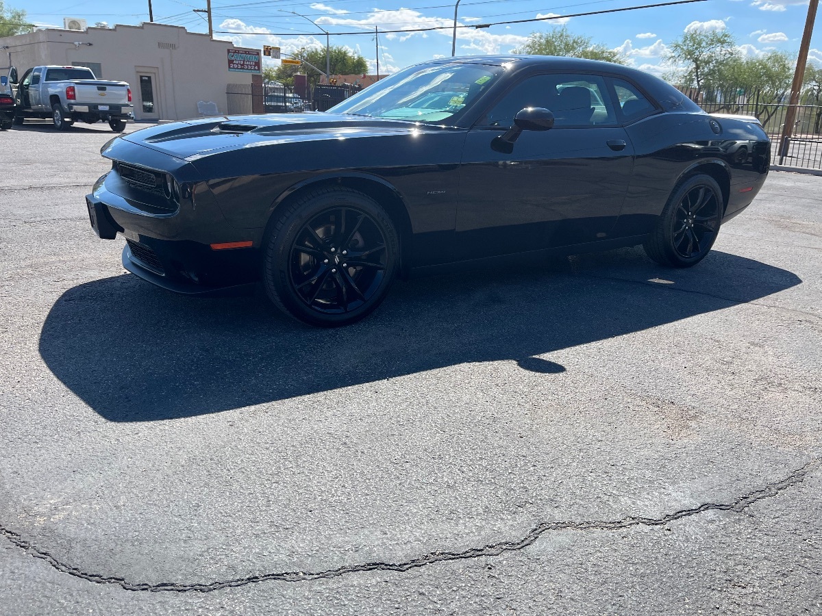 2017 Dodge Challenger R/T photo 9