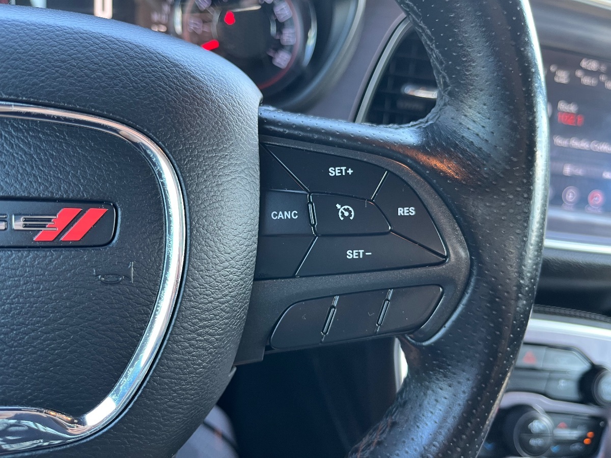 2017 Dodge Challenger R/T photo 18