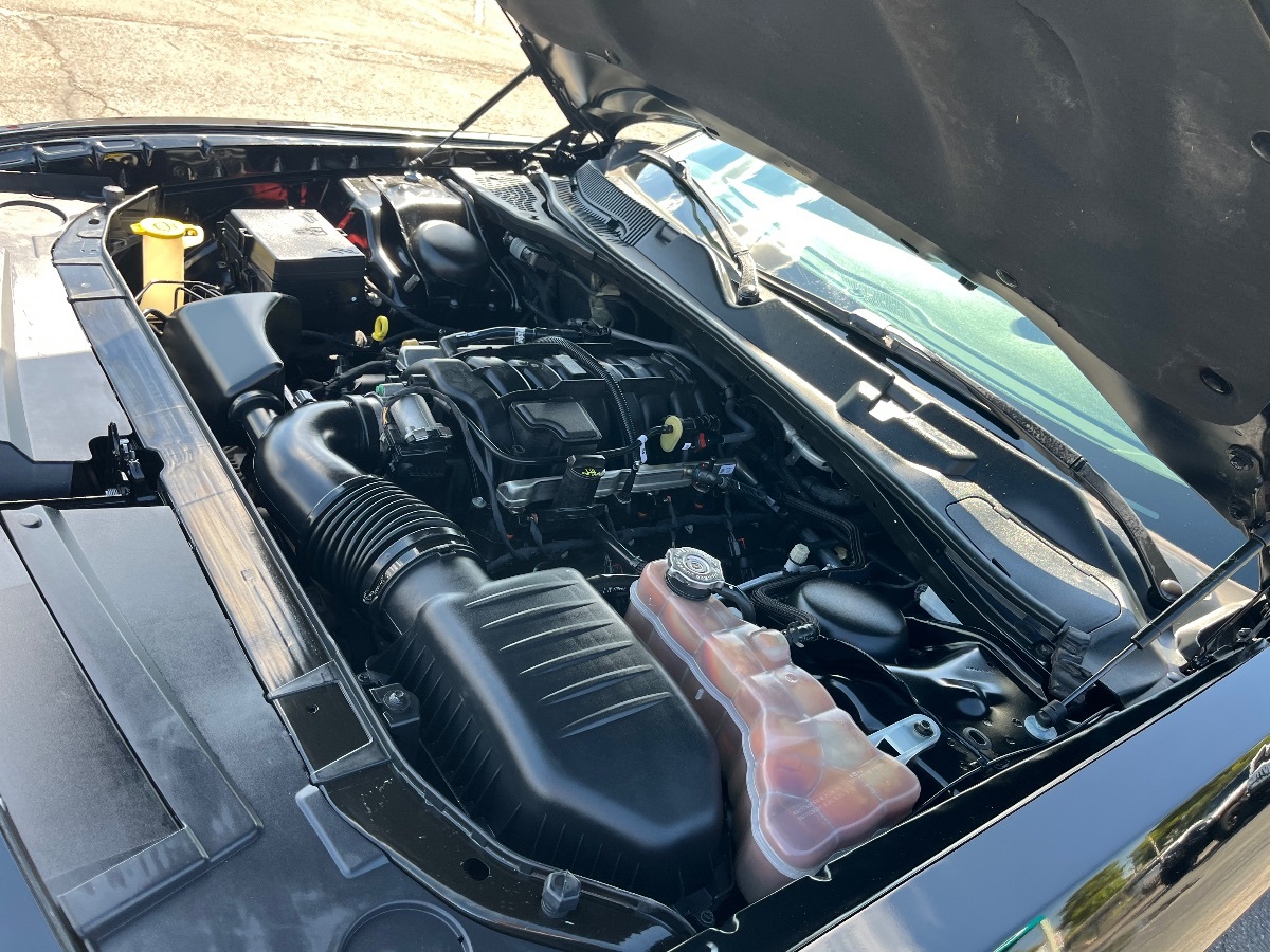 2017 Dodge Challenger R/T photo 33