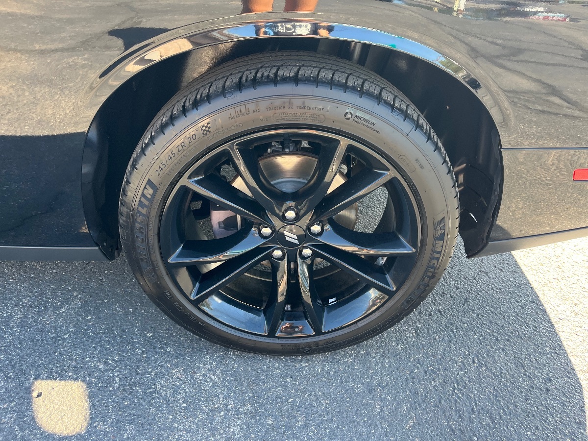 2017 Dodge Challenger R/T photo 35