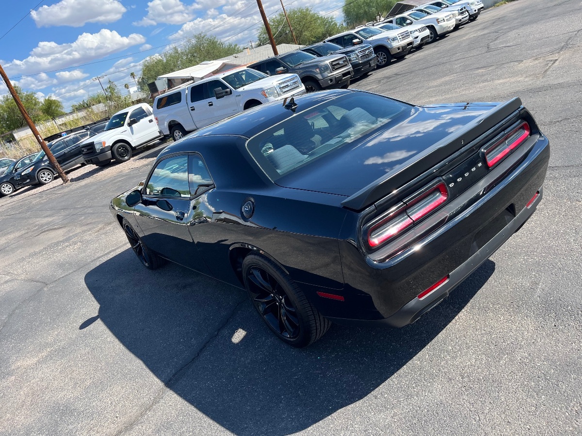 2017 Dodge Challenger R/T photo 43