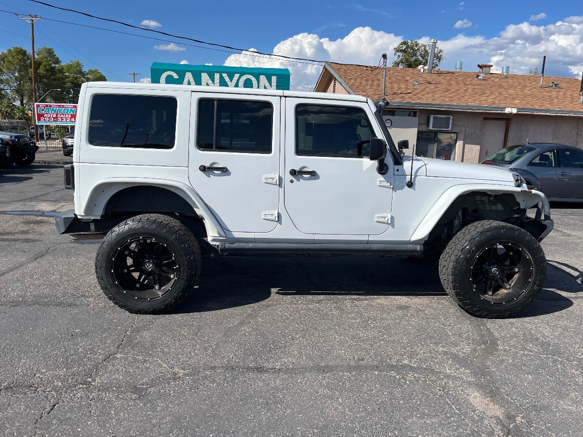 2016 Jeep Wrangler Unlimited Sport photo 2