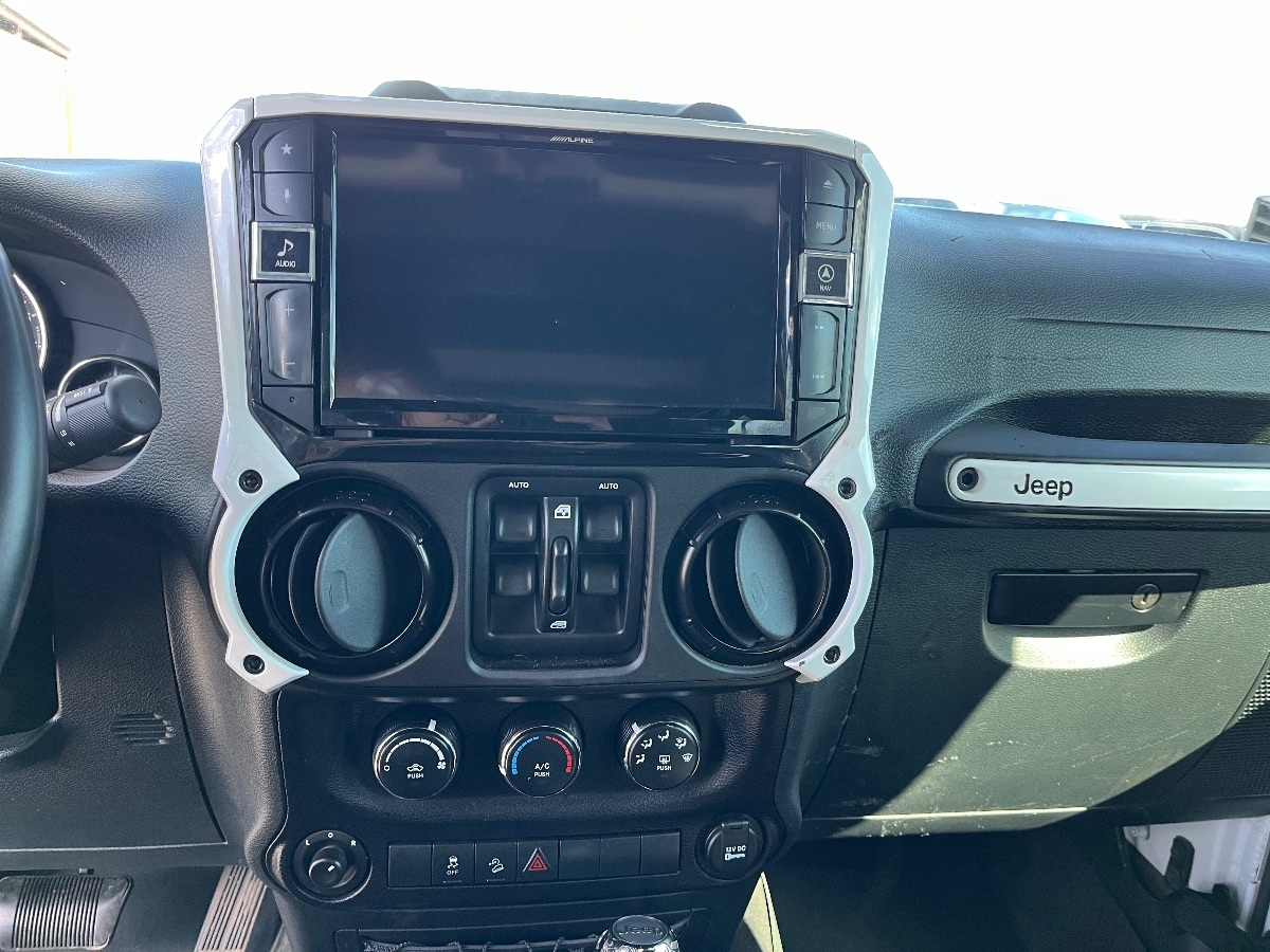 2016 Jeep Wrangler Unlimited Sport photo 9