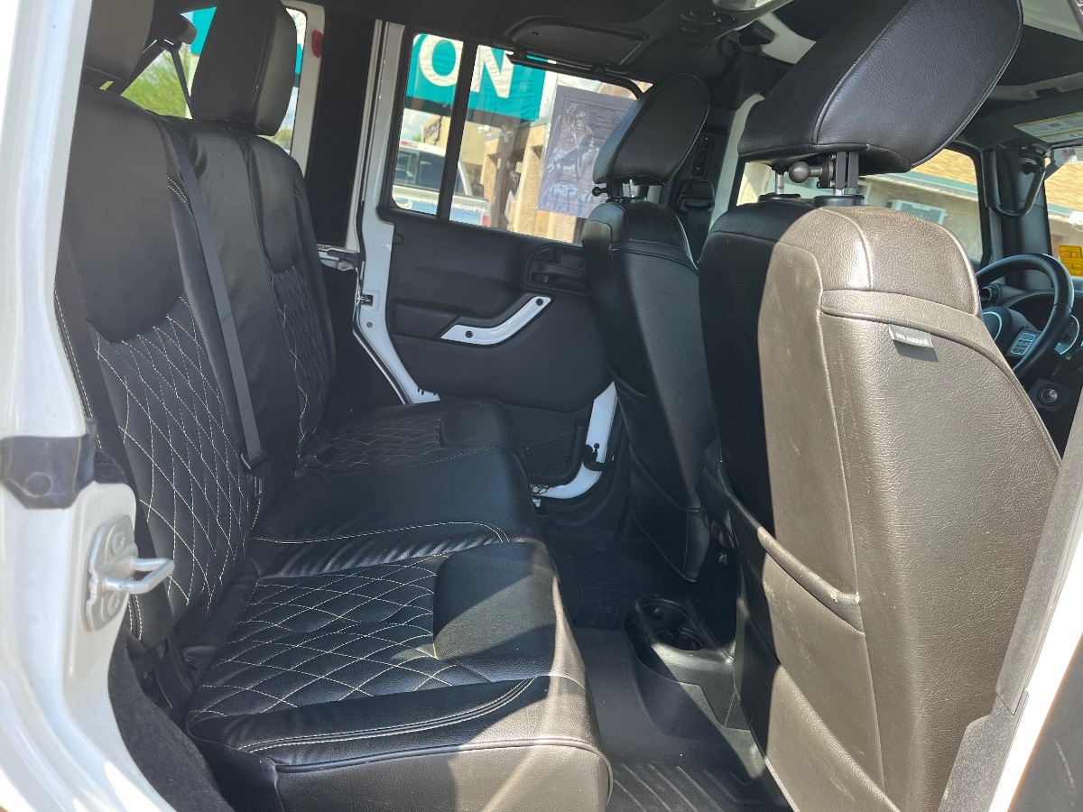 2016 Jeep Wrangler Unlimited Sport photo 15