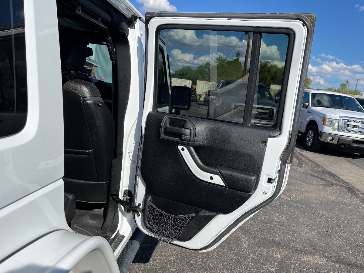 2016 Jeep Wrangler Unlimited Sport photo 16