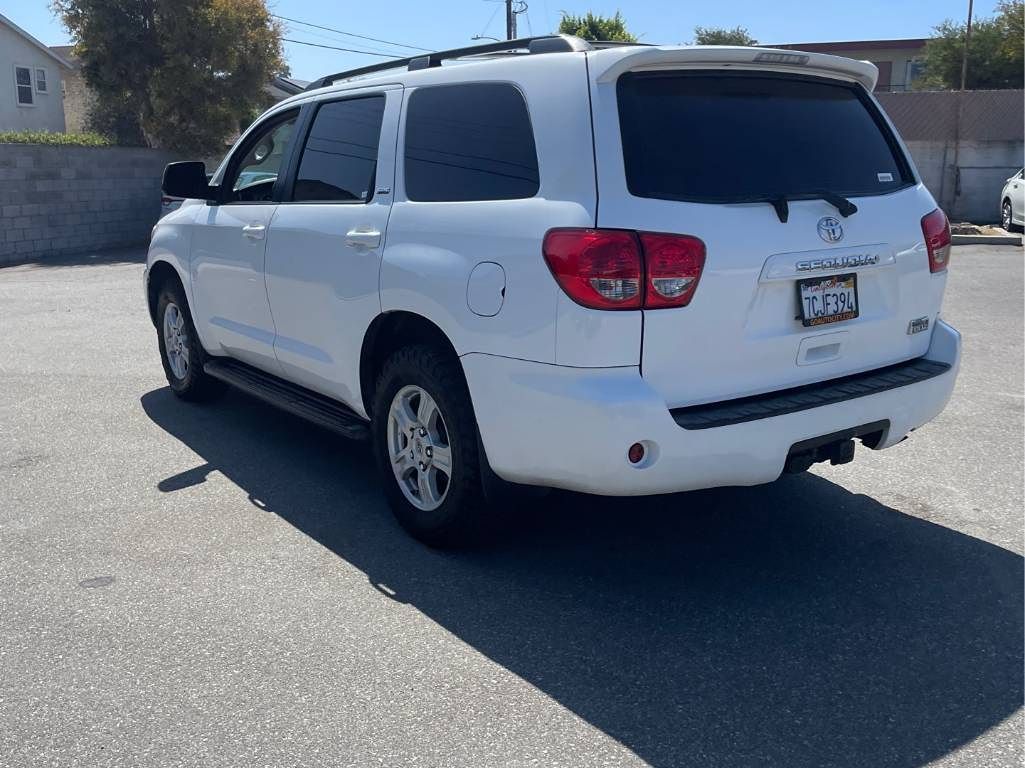 2013 Toyota Sequoia SR5 photo 7