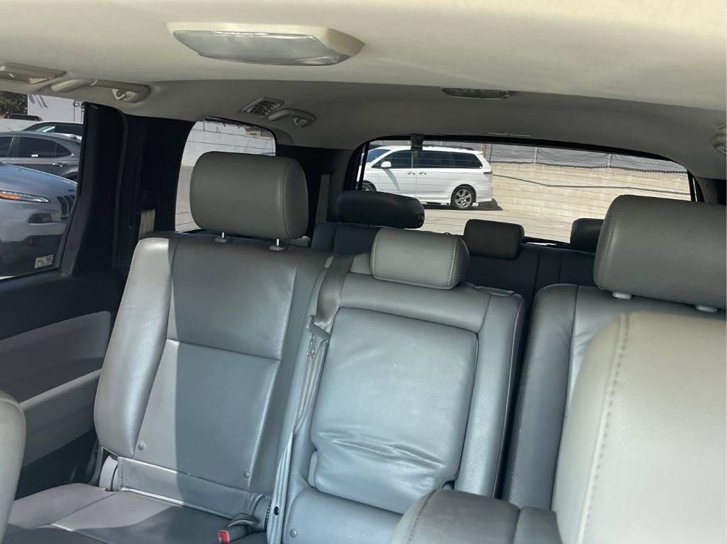 2013 Toyota Sequoia SR5 photo 15