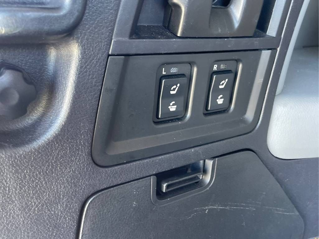 2013 Toyota Sequoia SR5 photo 22