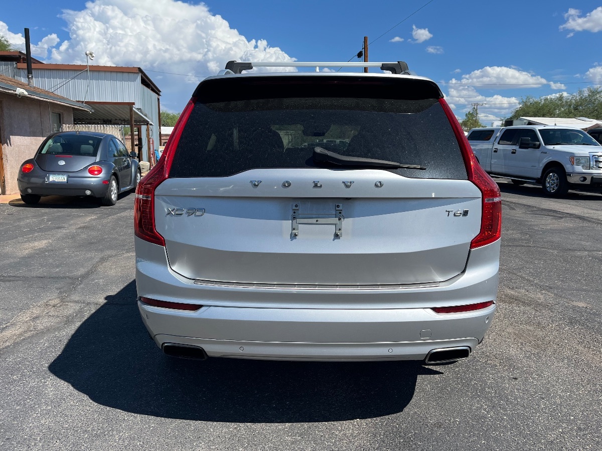 2016 Volvo XC90 T6 Momentum photo 4
