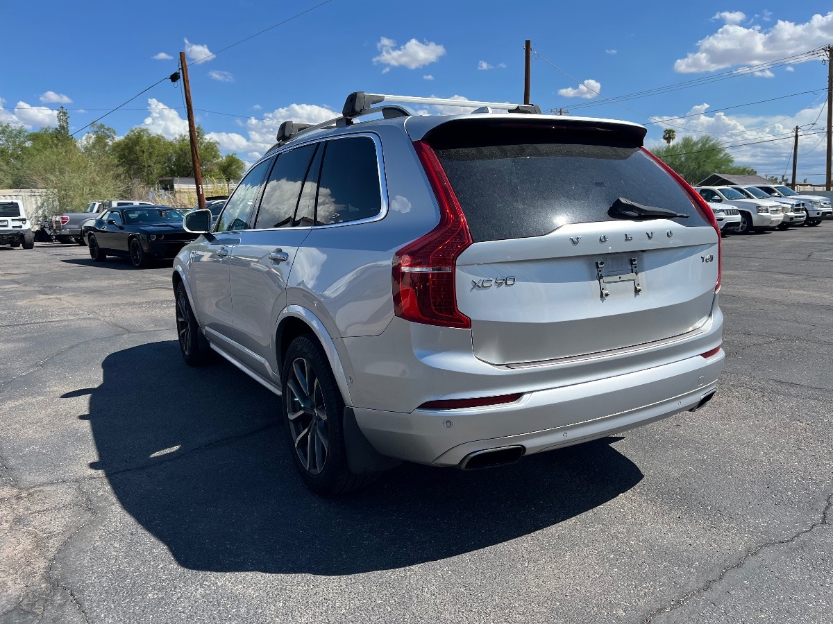 2016 Volvo XC90 T6 Momentum photo 5