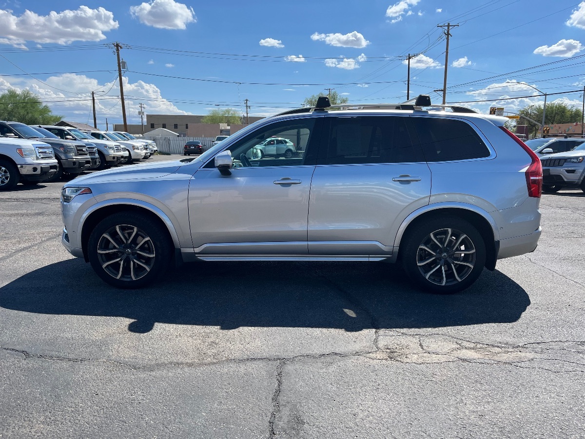 2016 Volvo XC90 T6 Momentum photo 6
