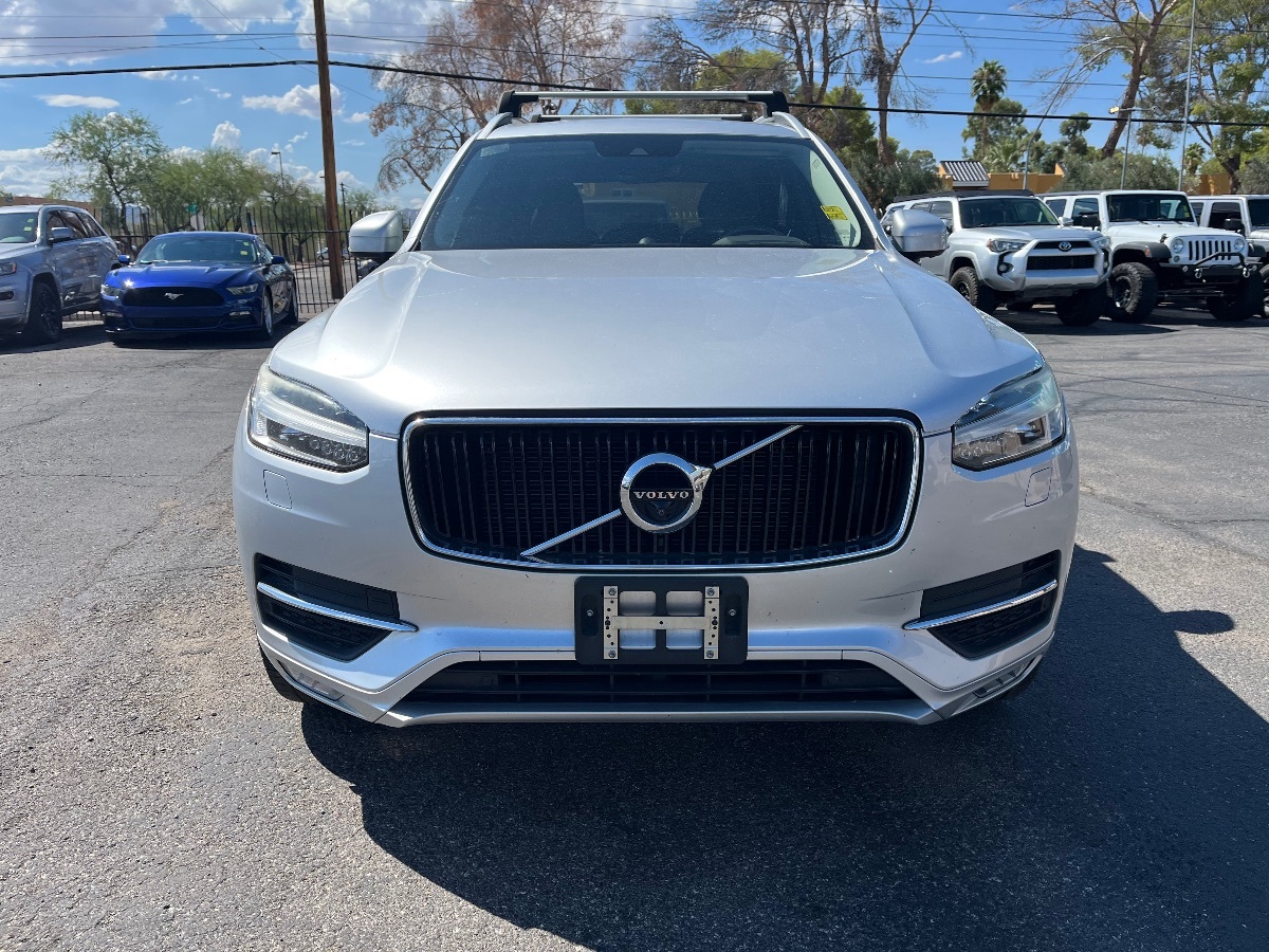 2016 Volvo XC90 T6 Momentum photo 8