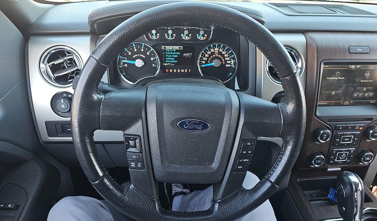 2014 Ford F-150 Lariat photo 10