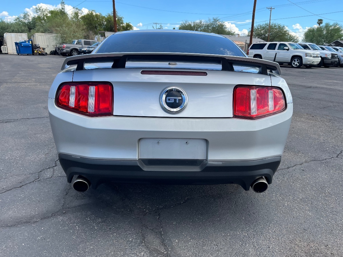 2012 Ford Mustang GT Premium photo 4