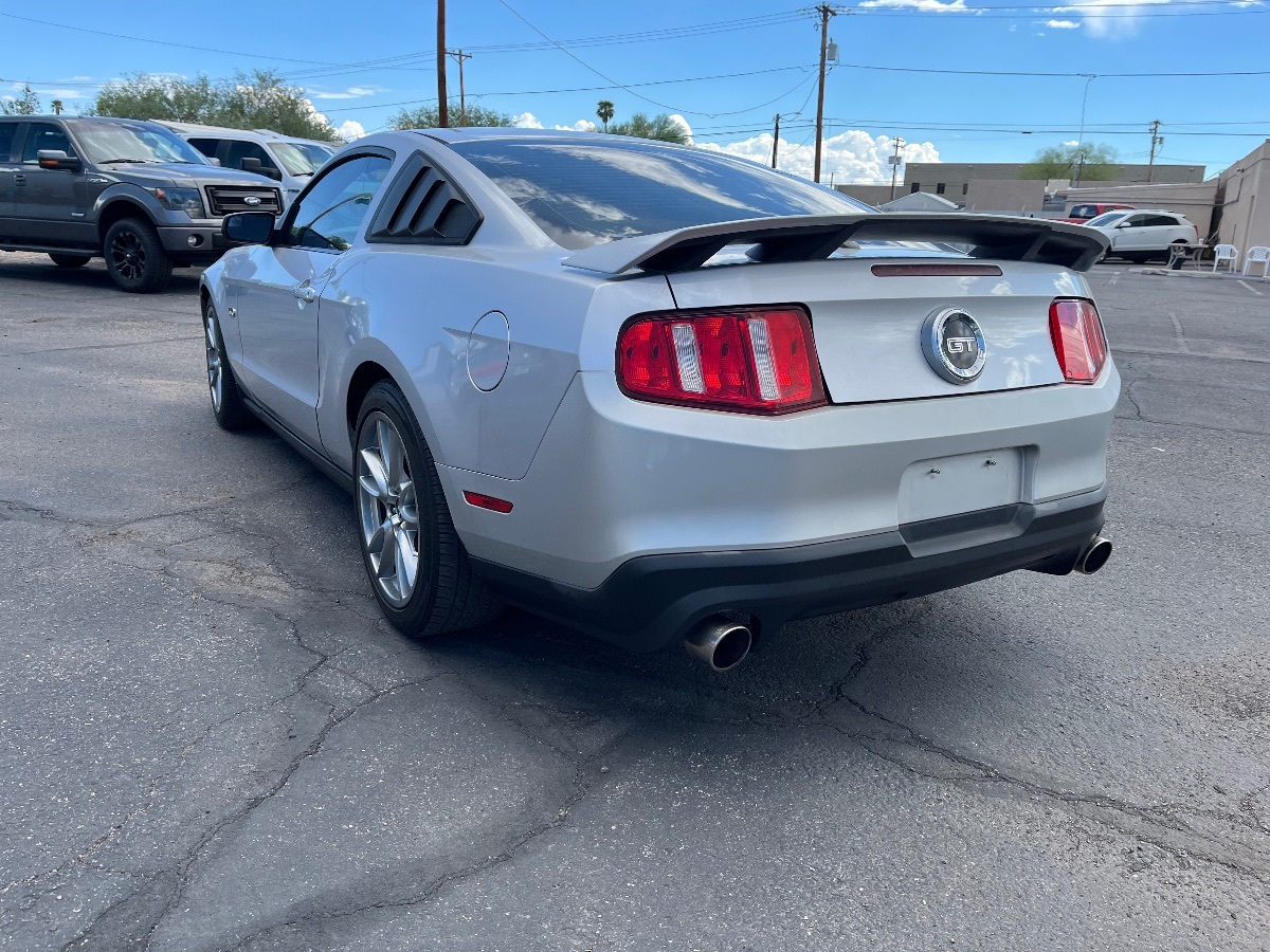 2012 Ford Mustang GT Premium photo 5