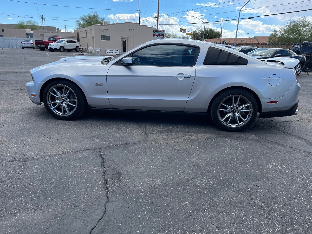 2012 Ford Mustang GT Premium photo 6