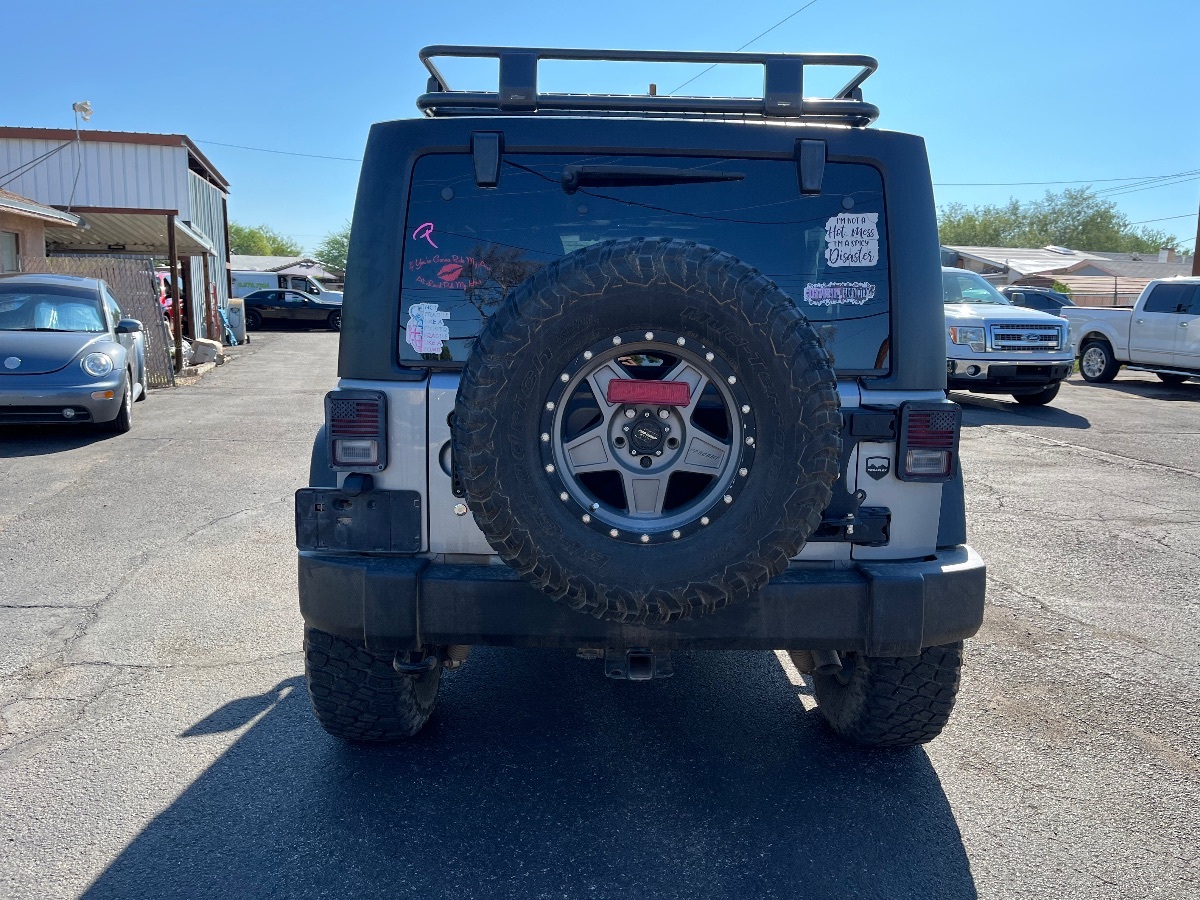 2015 Jeep Wrangler Unlimited Rubicon photo 4