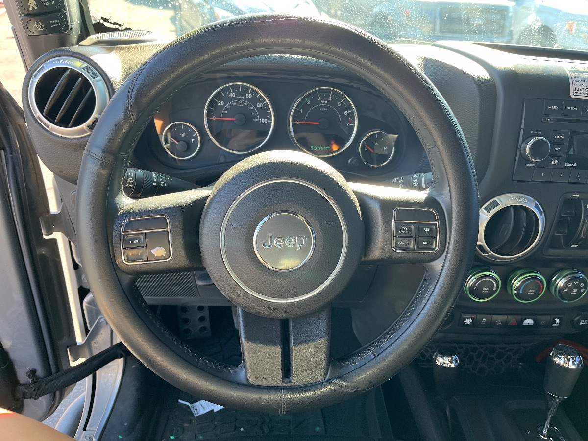 2015 Jeep Wrangler Unlimited Rubicon photo 10