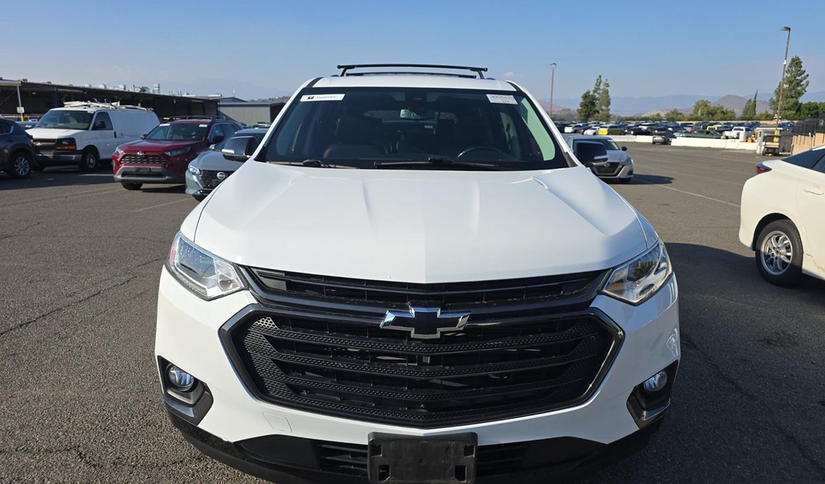 2018 Chevrolet Traverse Premier photo 2