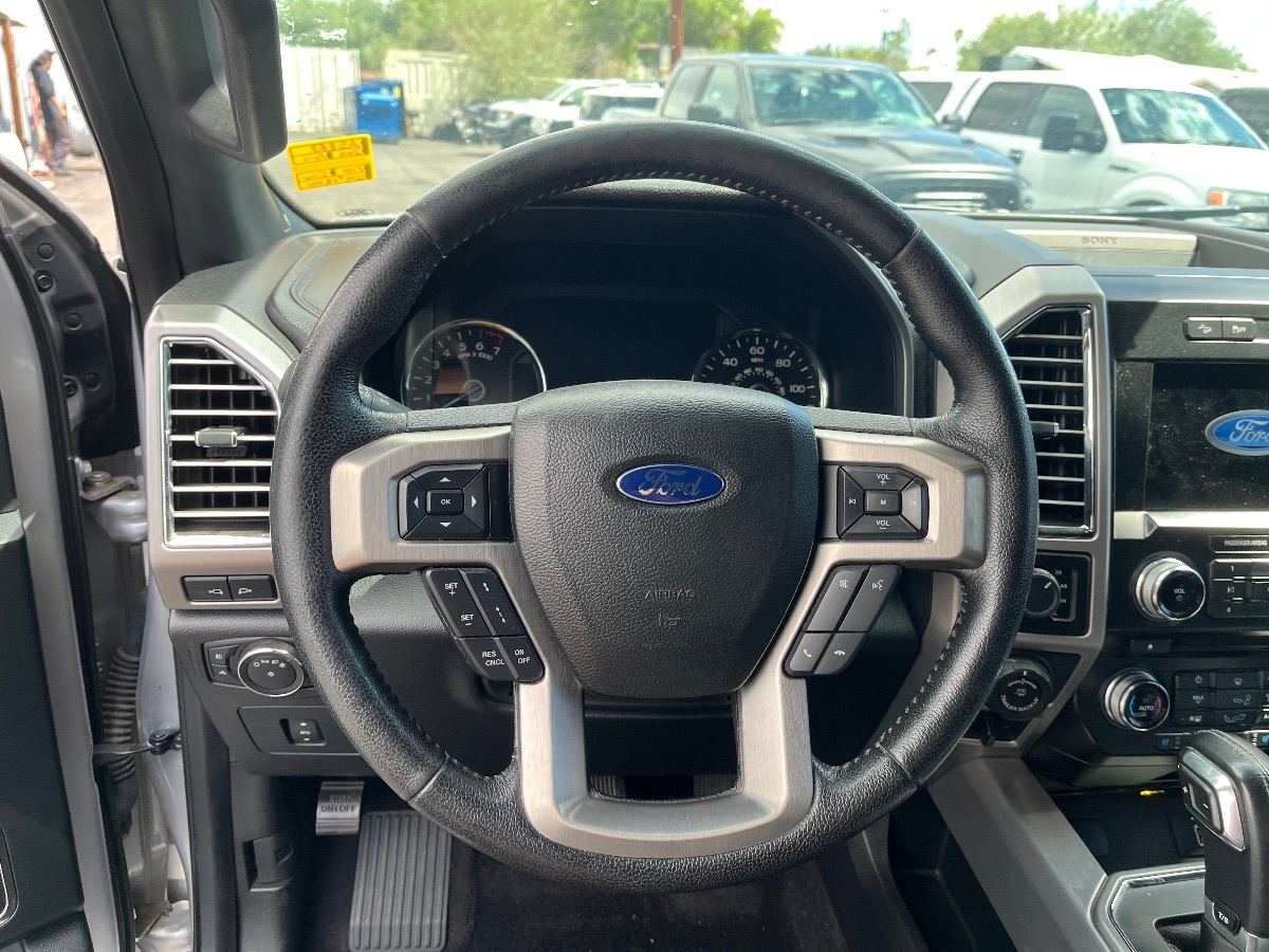 2016 Ford F-150 Platinum FX4 photo 10