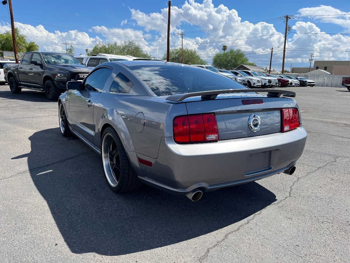 2007 Ford Mustang GT Deluxe photo 3